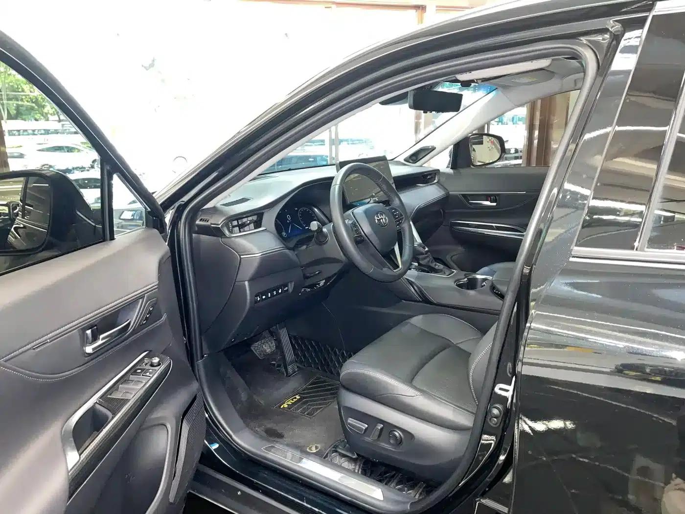 Venza 2023 2.5L Intelligent Hybrid Dual Engine AWD Supreme Edition — миниатюра 8