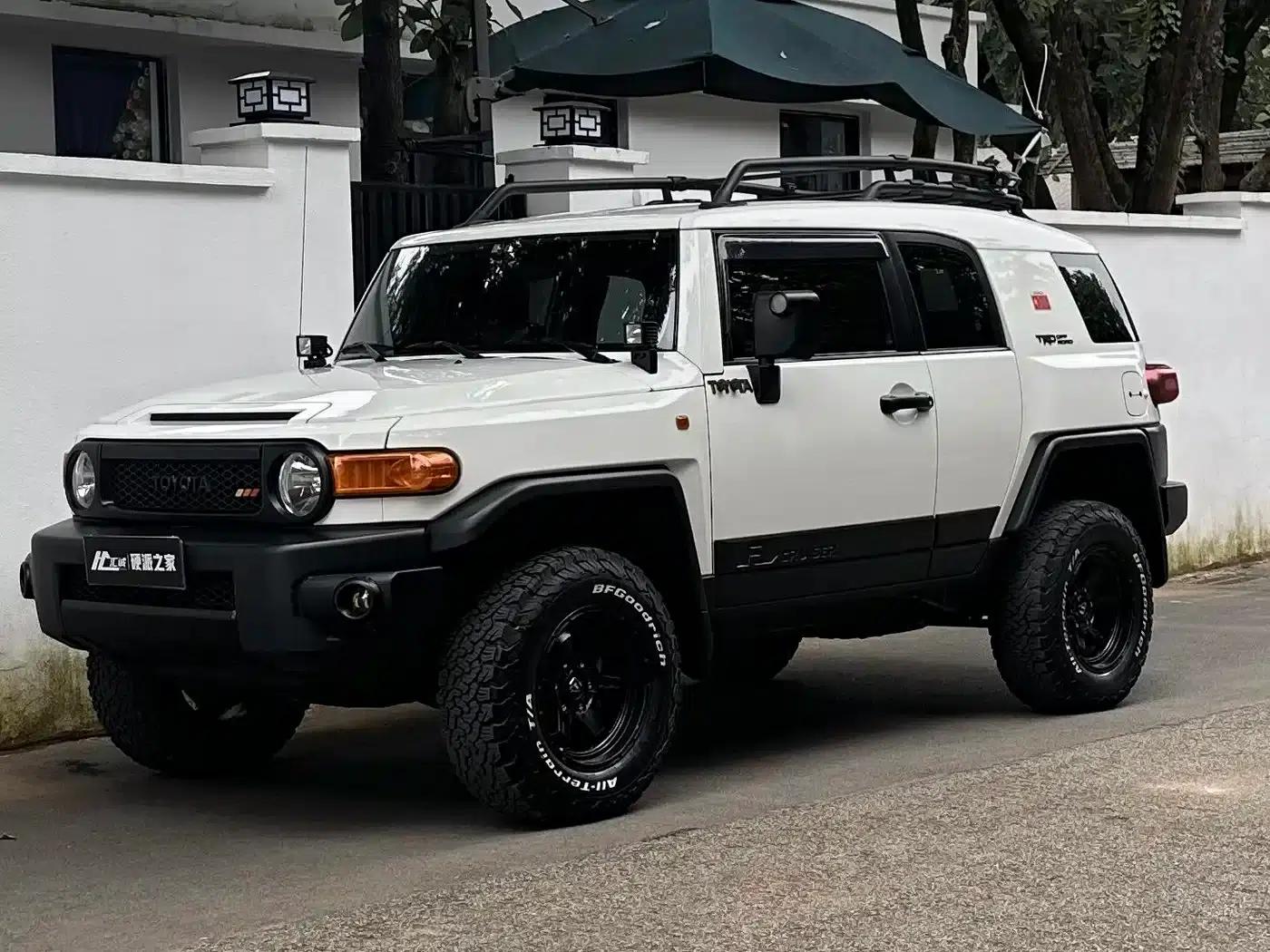 2019 FJ Cruiser 4.0L Middle East Edition — миниатюра 1