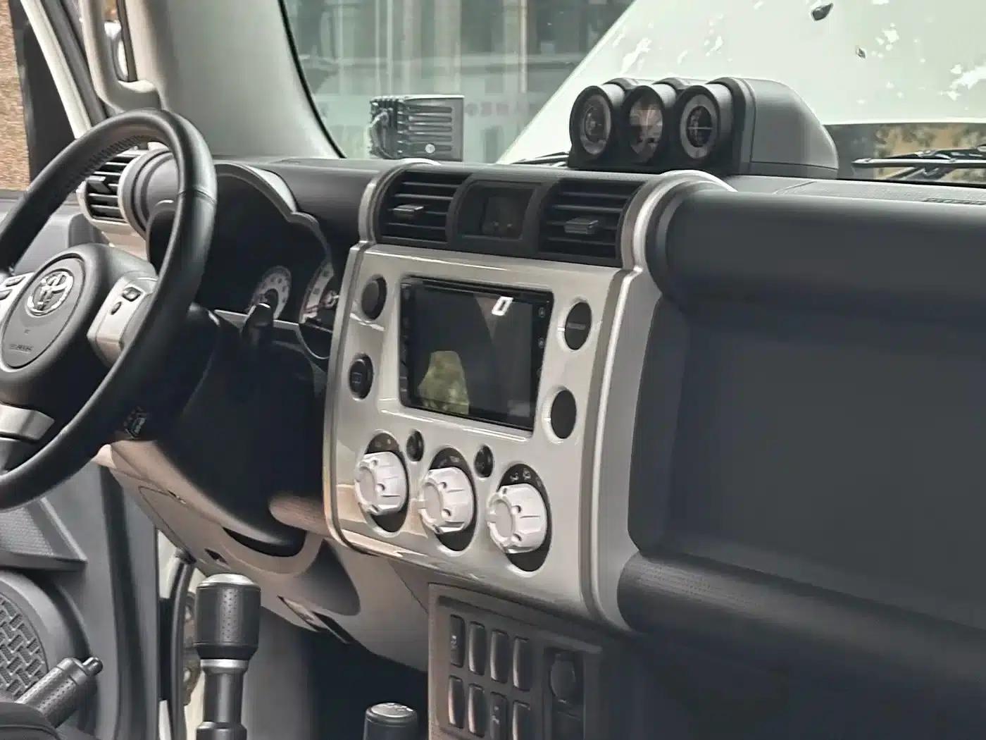 2019 FJ Cruiser 4.0L Middle East Edition — миниатюра 12