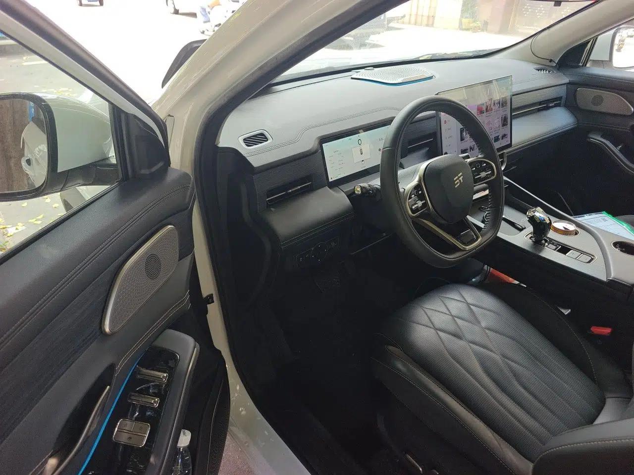 JETOUR X90 PRO 2024 1.6T DCT Luxury Edition 5 Seats — миниатюра 16