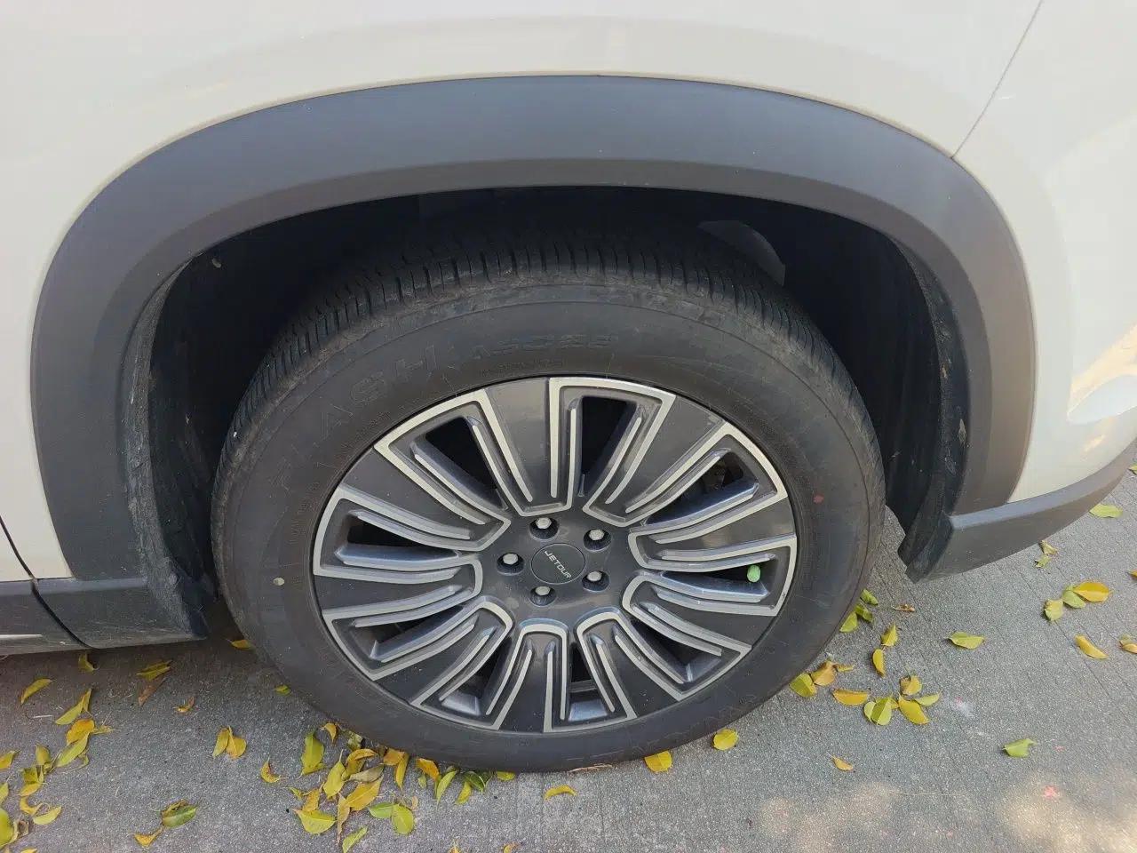 JETOUR X90 PRO 2024 1.6T DCT Luxury Edition 5 Seats — миниатюра 8