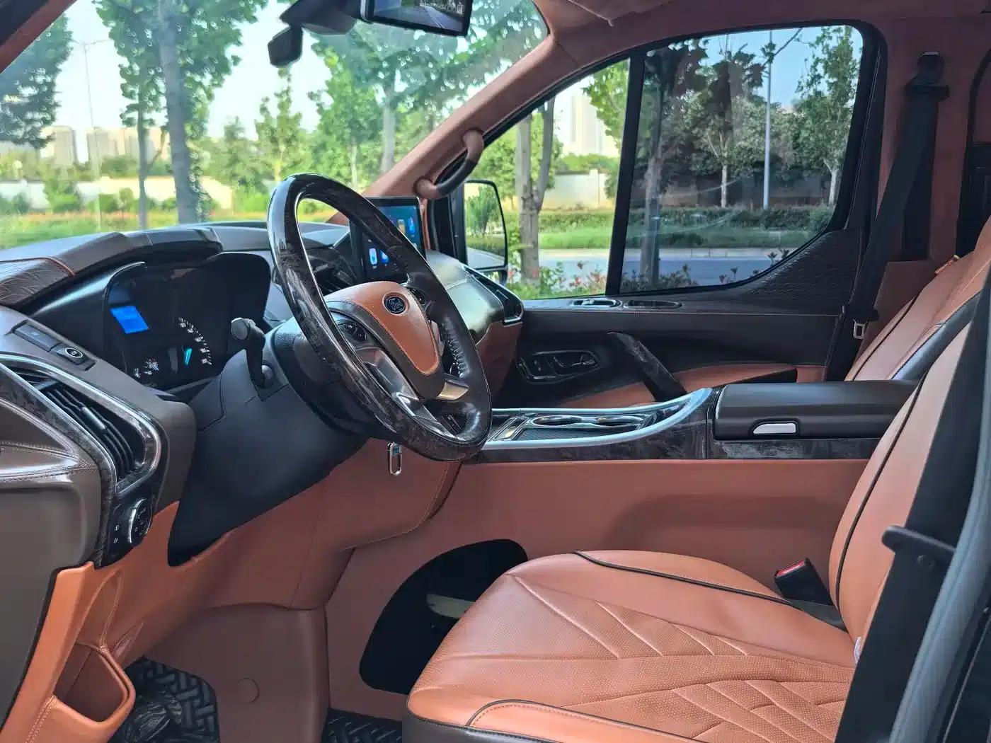 Tourneo 2023 2.0T Automatic Premium Edition — миниатюра 13