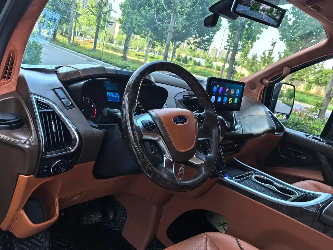 Tourneo 2023 2.0T Automatic Premium Edition — миниатюра 14
