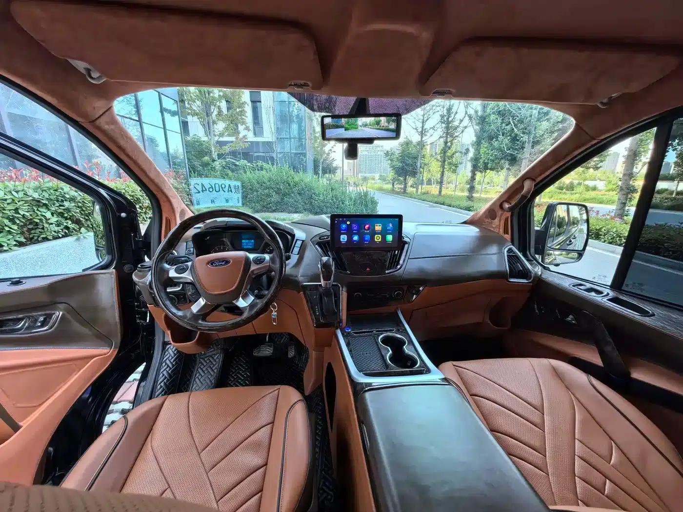 Tourneo 2023 2.0T Automatic Premium Edition — миниатюра 17