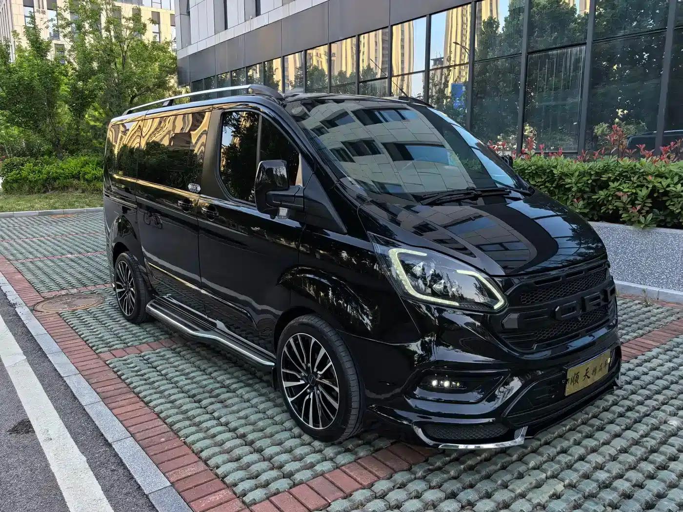 Tourneo 2023 2.0T Automatic Premium Edition — миниатюра 3