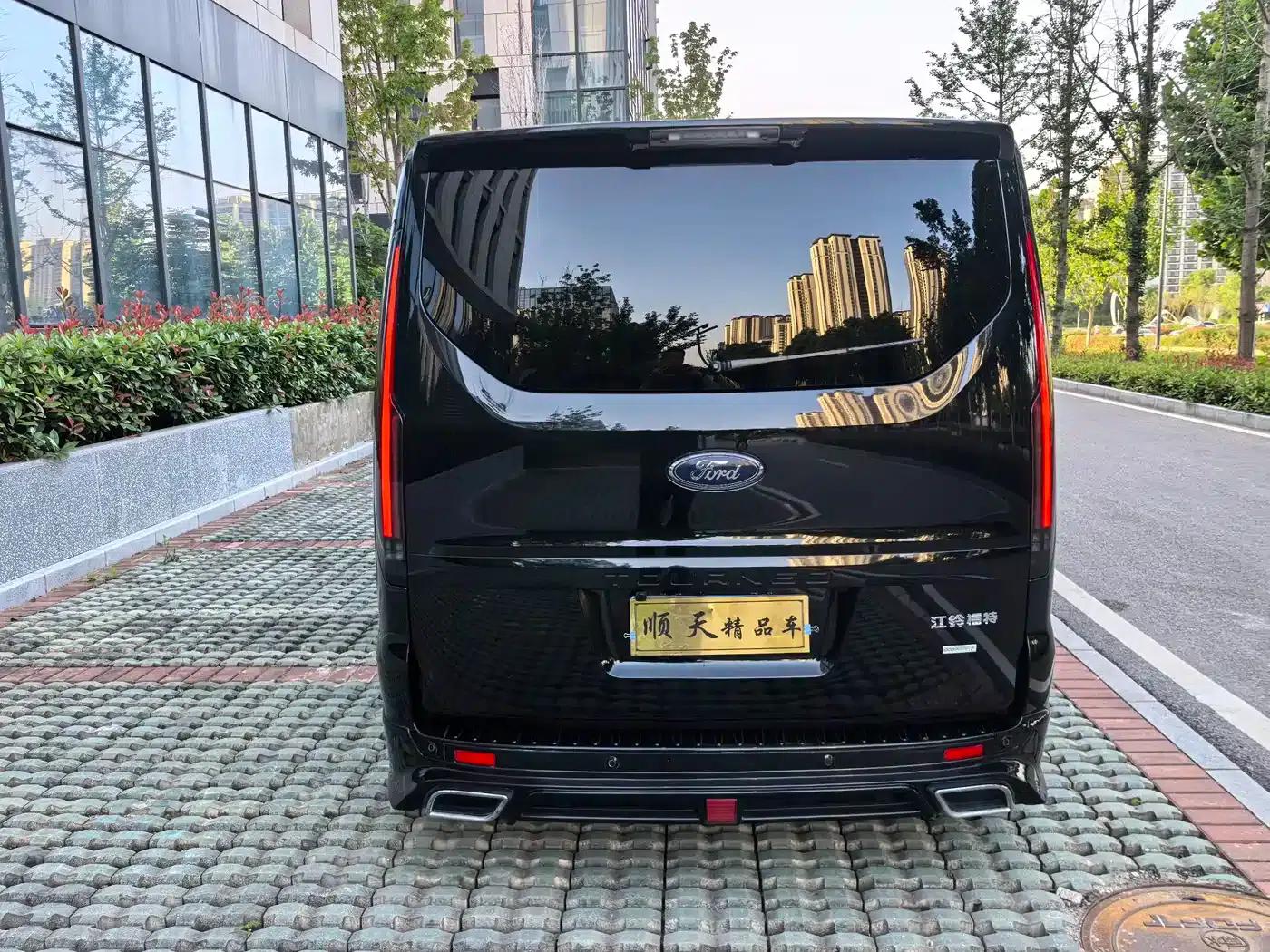 Tourneo 2023 2.0T Automatic Premium Edition — миниатюра 5