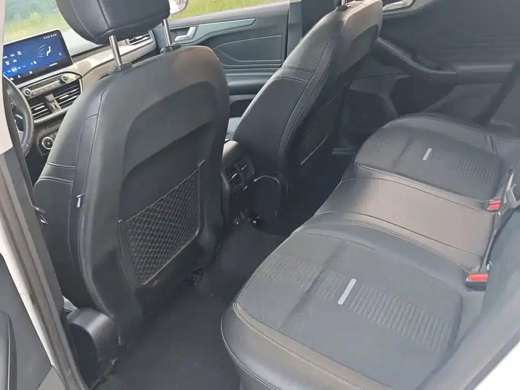 Ford Focus Active 2020 EcoBoost 180 Automatic Trend Edition — миниатюра 13