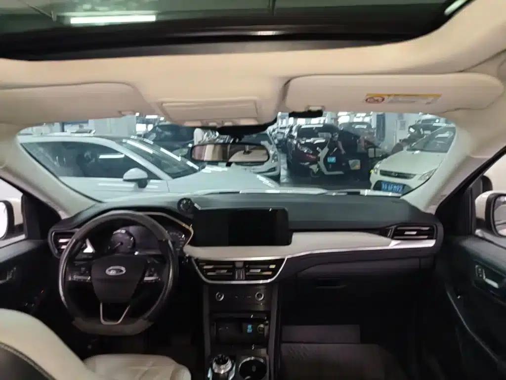Escape PHEV 2021 — миниатюра 18
