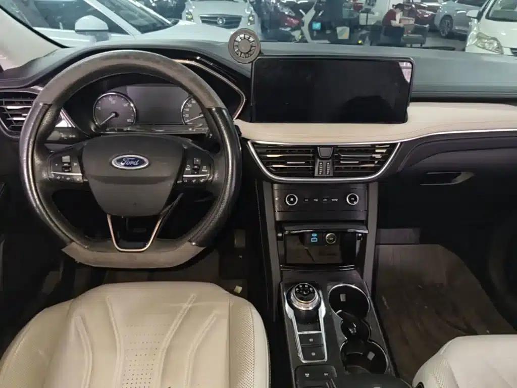 Escape PHEV 2021 — миниатюра 10