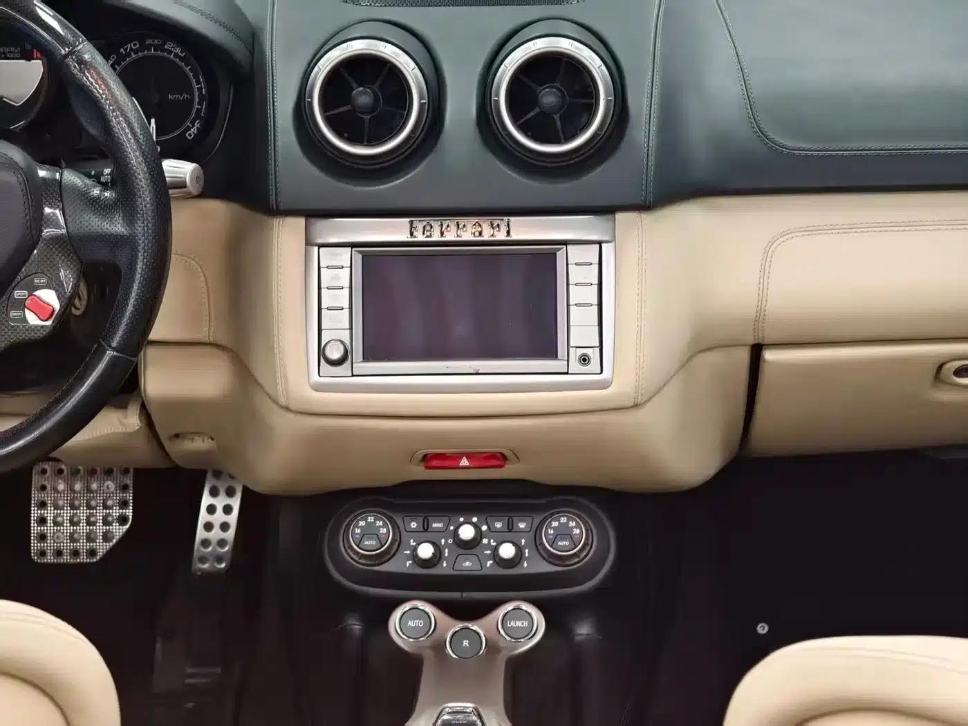 California T 2012 4.3L Standard Model — миниатюра 14