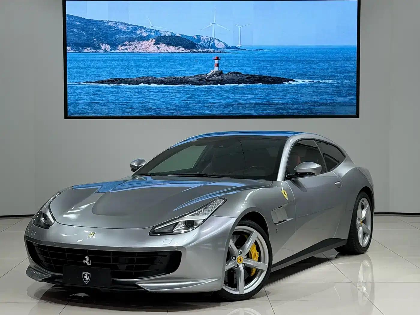 2017 GTC4Lusso 3.9T V8 — миниатюра 1