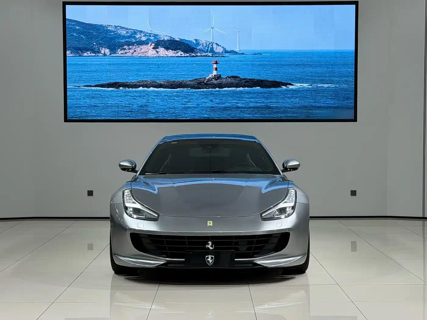 2017 GTC4Lusso 3.9T V8 — миниатюра 2