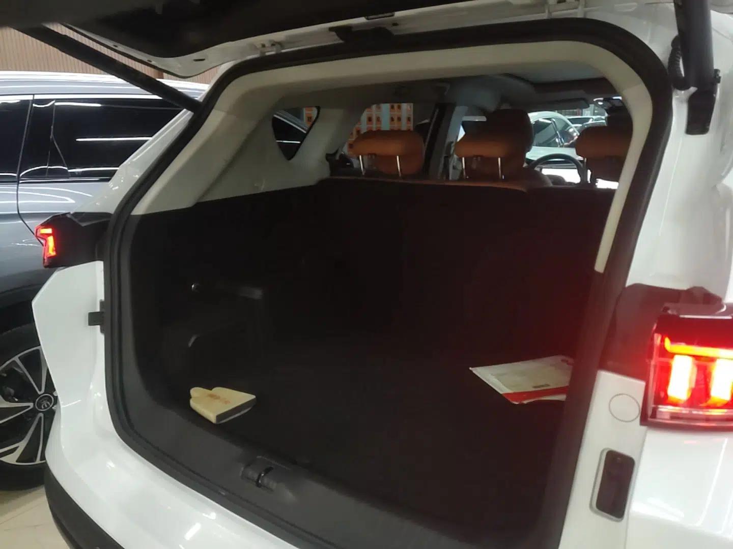 JETOUR Shanhai L7 2024 1.5T 120km MAX 5-Seater — миниатюра 22