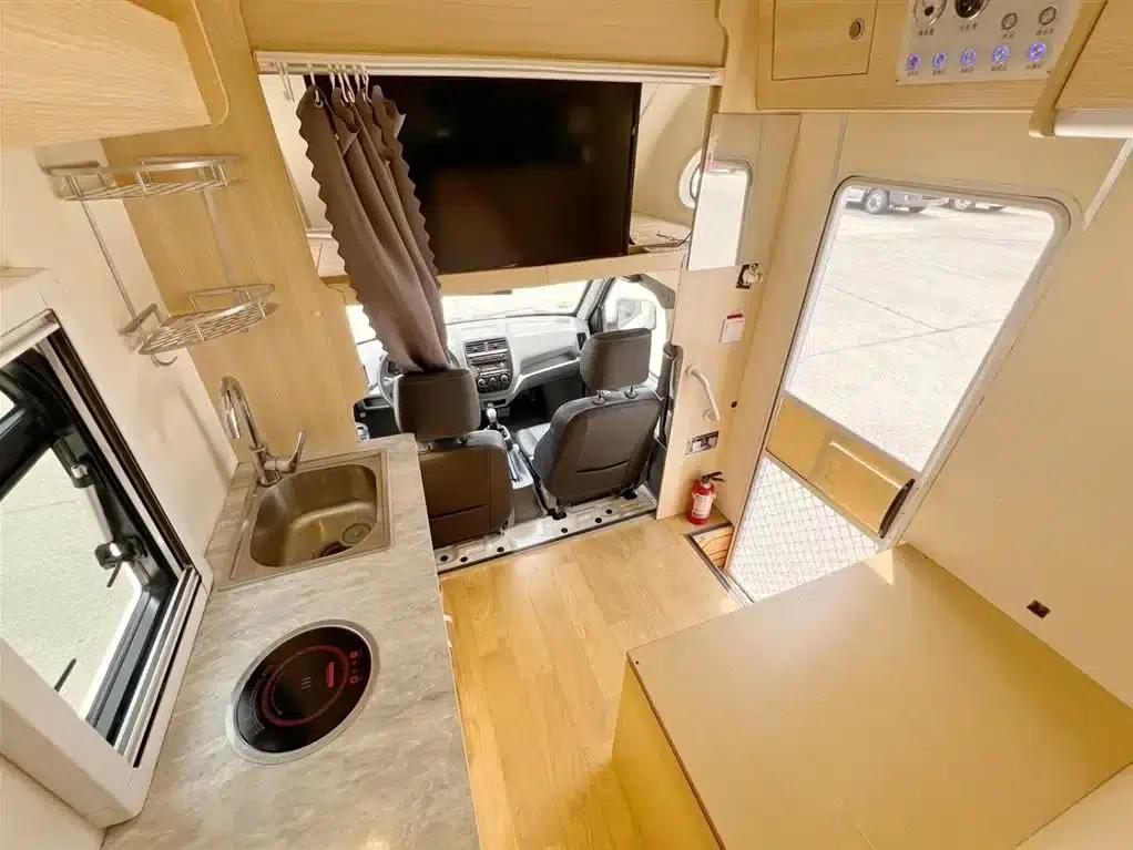 Xiangling V C-type motorhome, 2022 model, 1.5L manual transmission — миниатюра 11