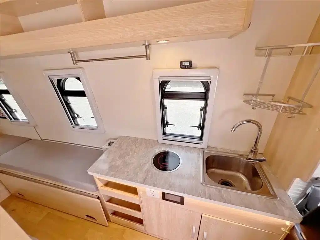 Xiangling V C-type motorhome, 2022 model, 1.5L manual transmission — миниатюра 12