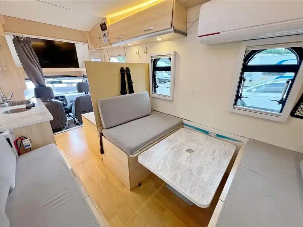 Xiangling V C-type motorhome, 2022 model, 1.5L manual transmission — миниатюра 16
