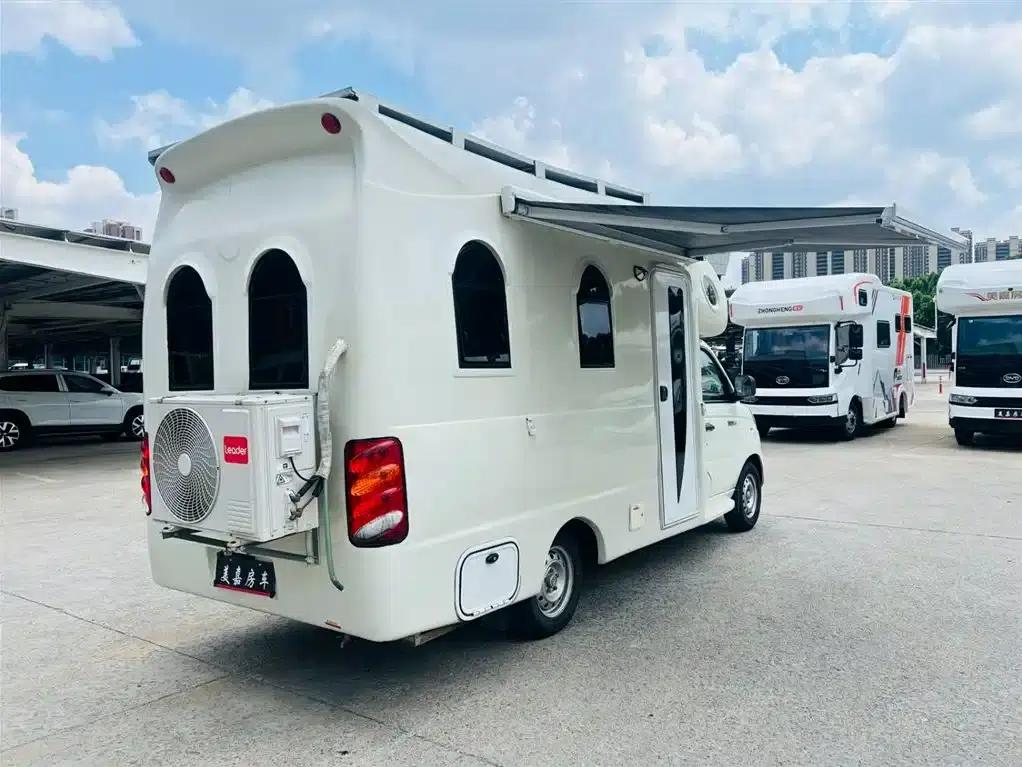 Xiangling V C-type motorhome, 2022 model, 1.5L manual transmission — миниатюра 5