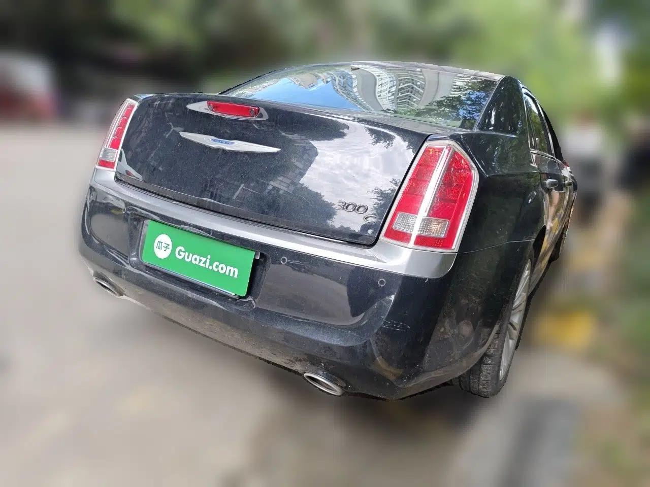 Chrysler 300C 2014 3.0L Excellence Edition — миниатюра 6