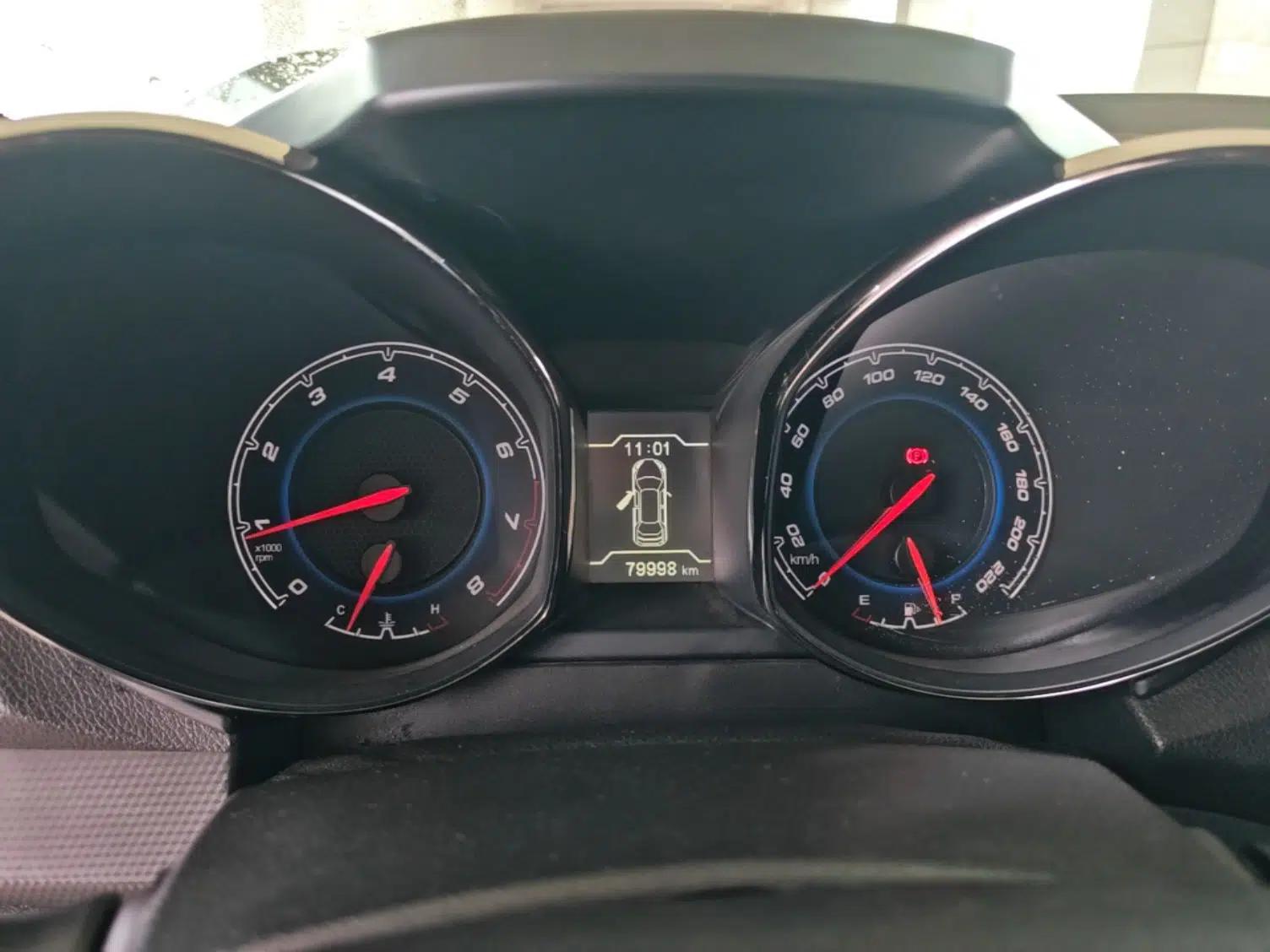 Cowin X5 2017 1.5T Manual Luxury Model — миниатюра 14