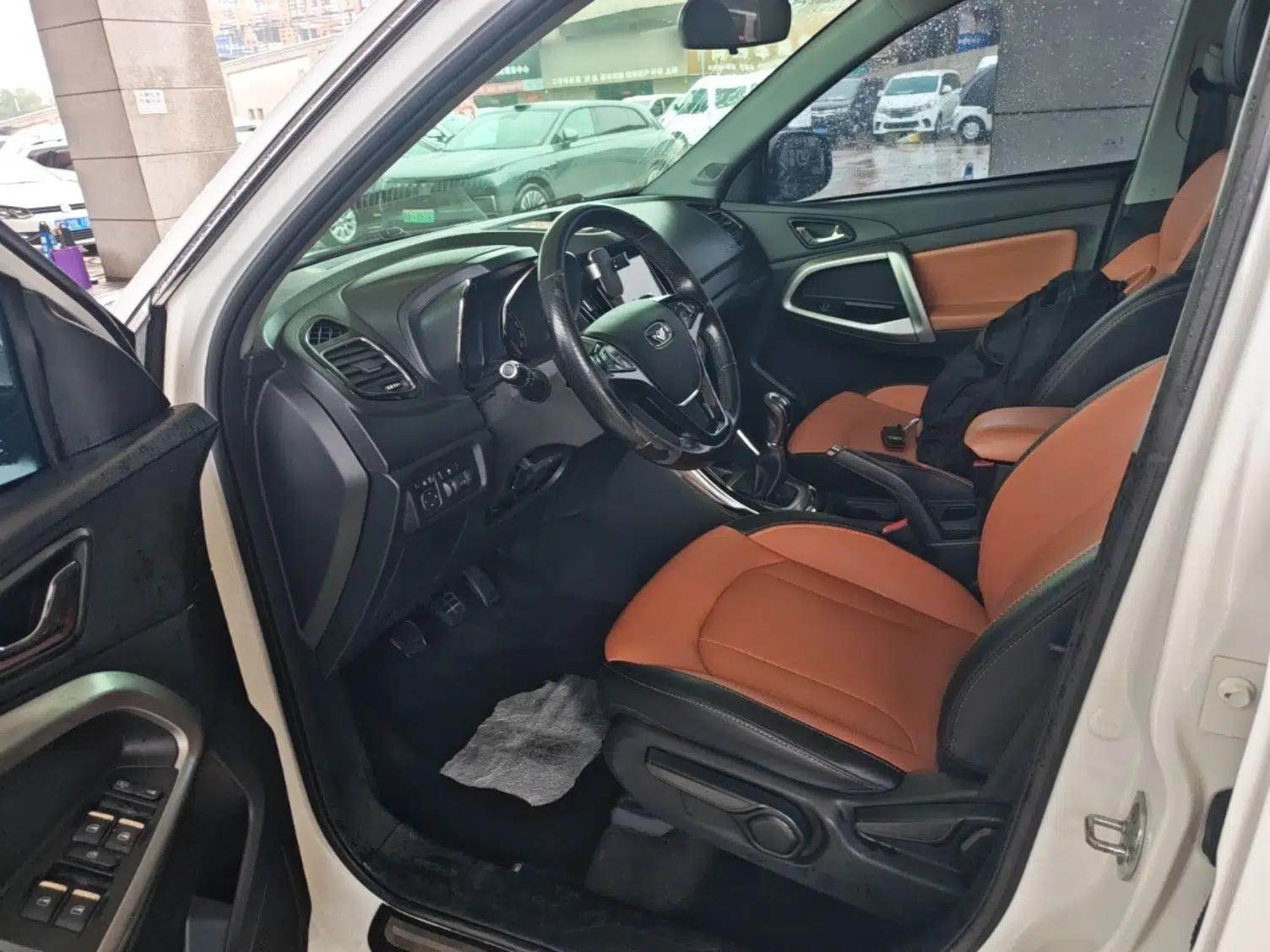 Cowin X5 2017 1.5T Manual Luxury Model — миниатюра 17