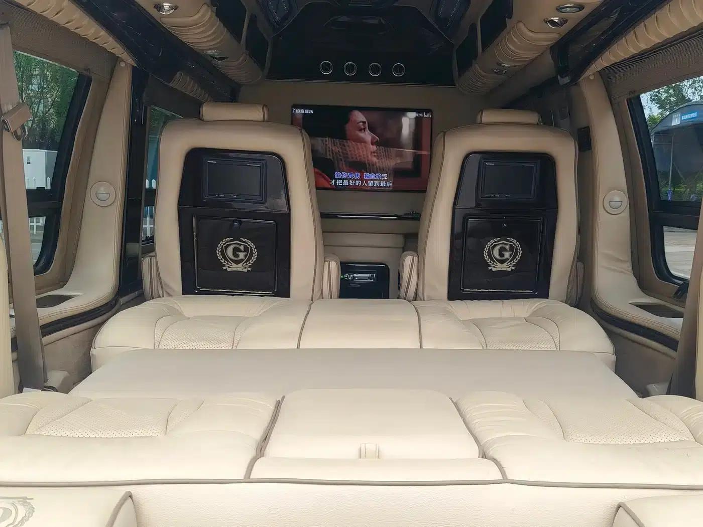 2013 SAVANA 5.3L Leader Edition — миниатюра 13