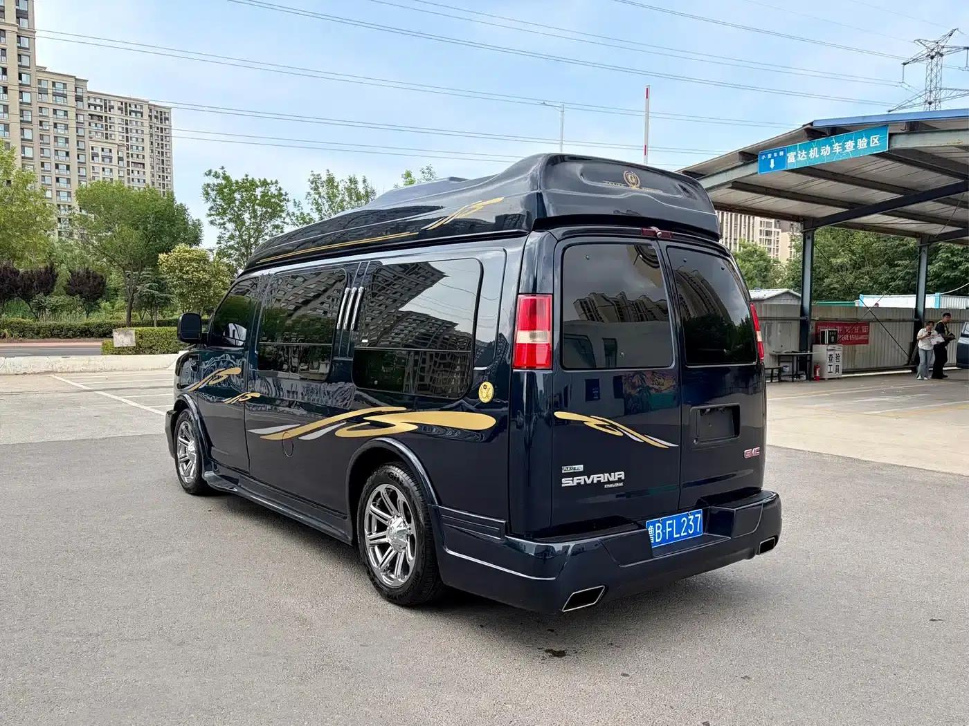 2013 SAVANA 5.3L Leader Edition — миниатюра 4