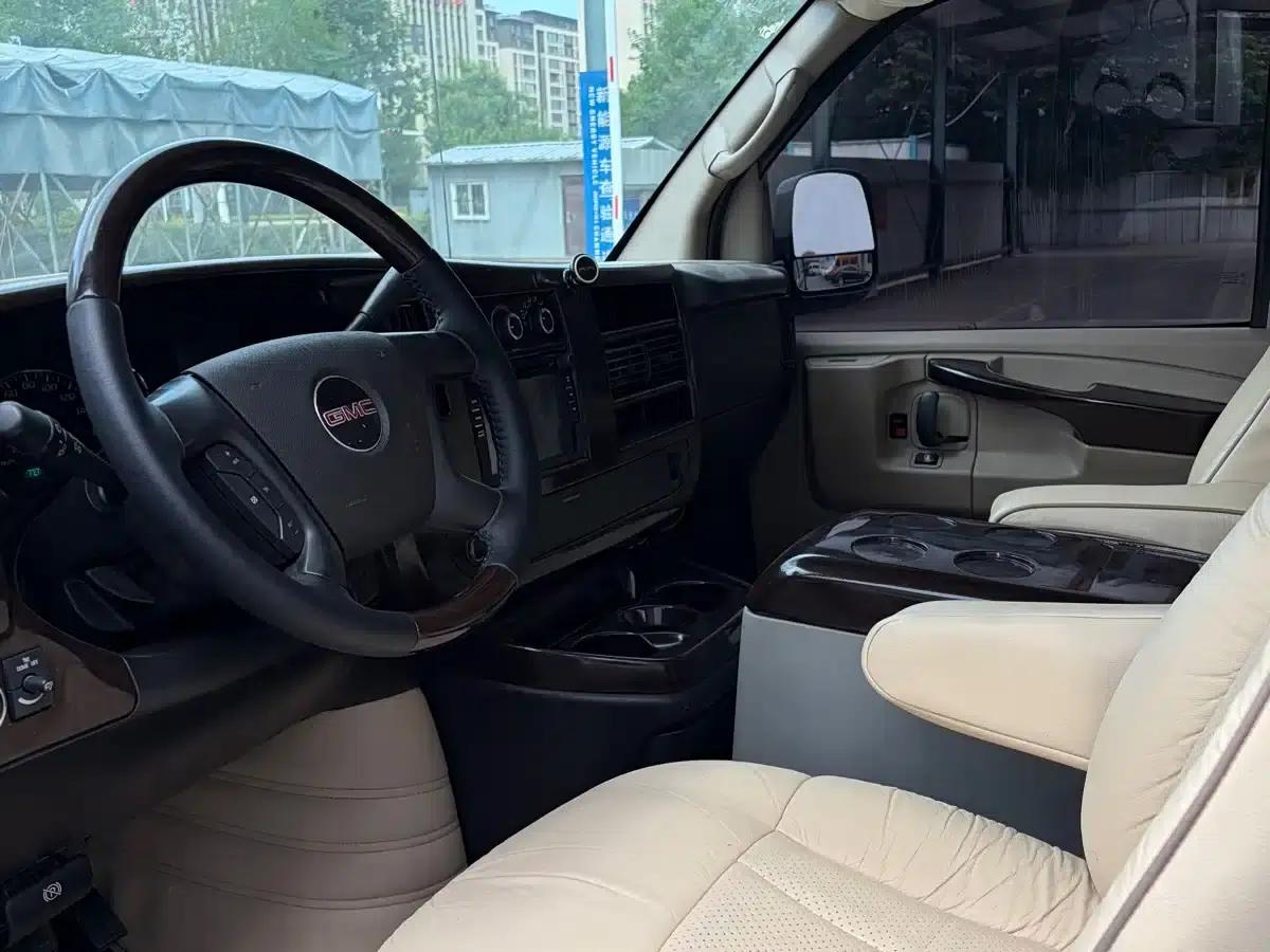 2013 SAVANA 5.3L Leader Edition — миниатюра 7
