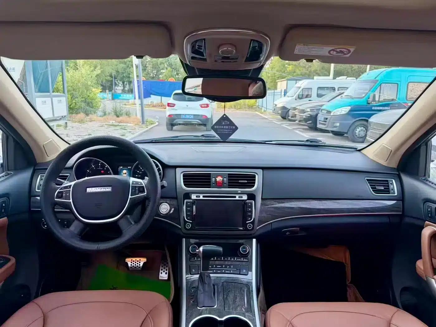 Haval H8 2015 2.0T 2WD Elite — миниатюра 8