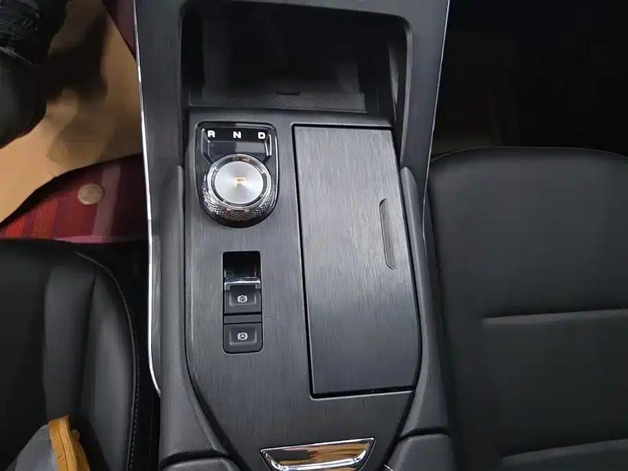 Haval H6 New Energy 2023 DHT-PHEV 110KM Joyful Edition — миниатюра 16