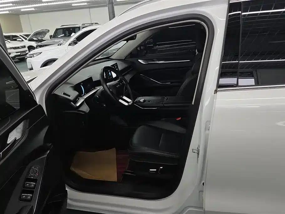 Haval H6 New Energy 2023 DHT-PHEV 110KM Joyful Edition — миниатюра 9