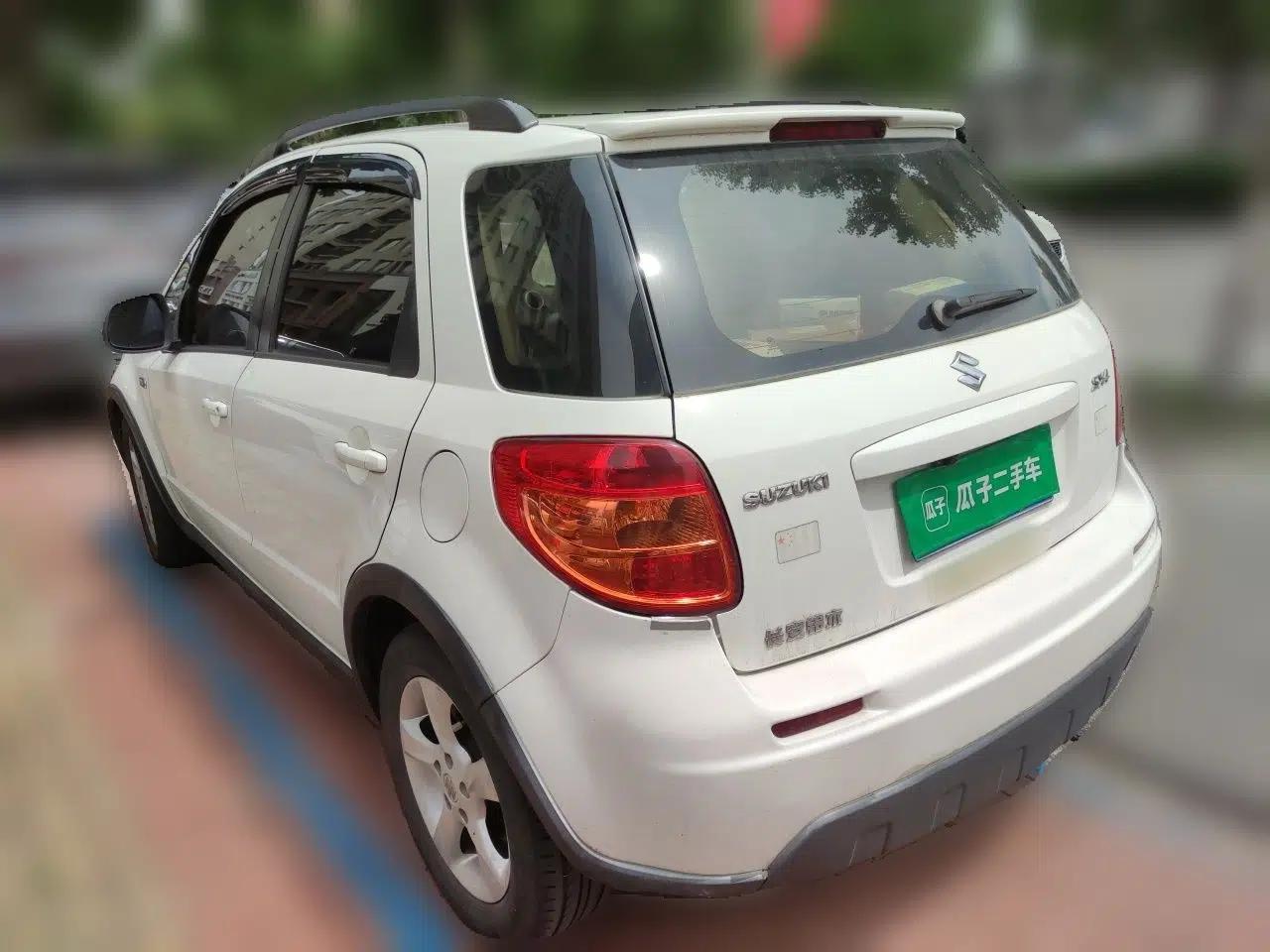 Suzuki SX4 2013 1.6L Automatic CoolRide Model — миниатюра 4