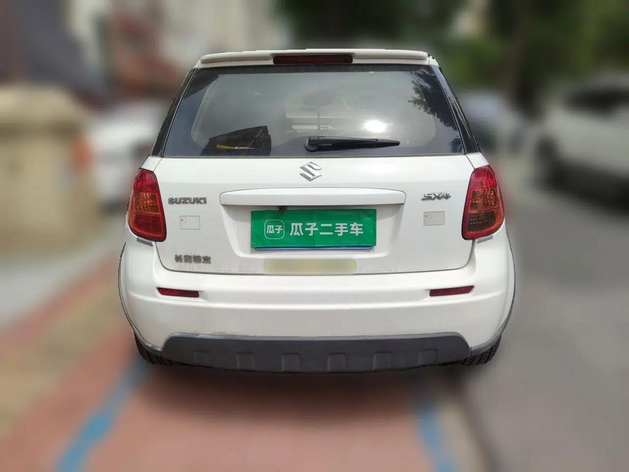 Suzuki SX4 2013 1.6L Automatic CoolRide Model — миниатюра 5