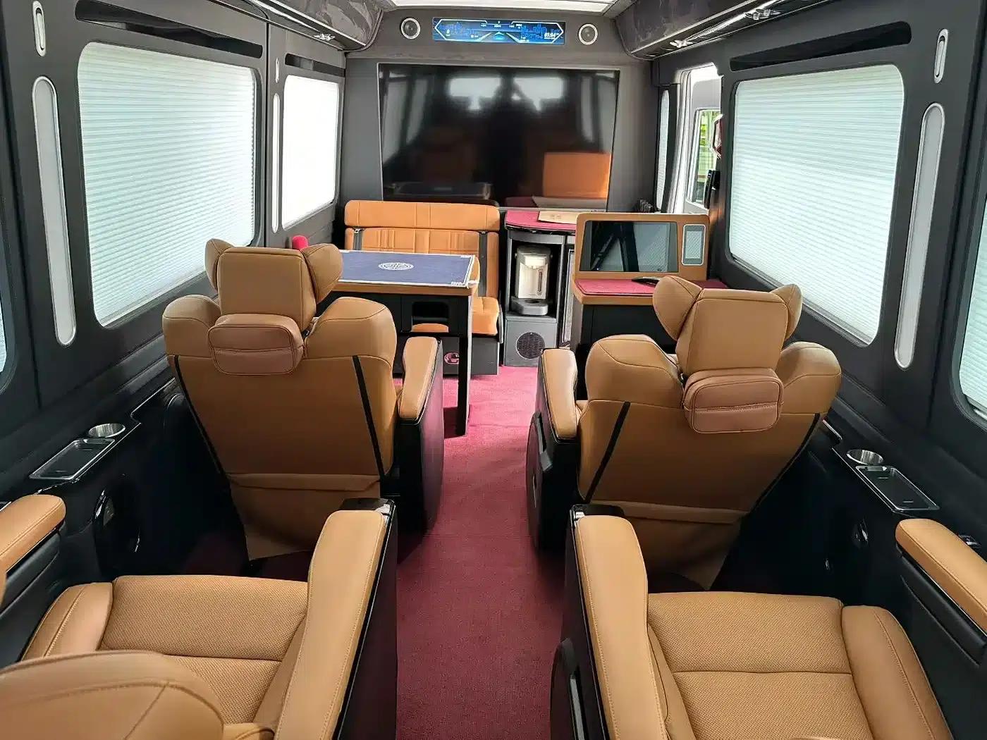 Hongqi Golden Sunflower Guoyue 2024 3.0T Business Edition 12-seater — миниатюра 5