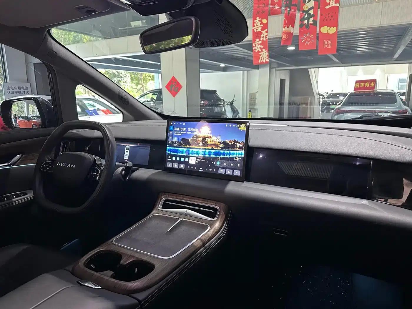 Hycan V09 2023 Premium Edition 620 — миниатюра 8