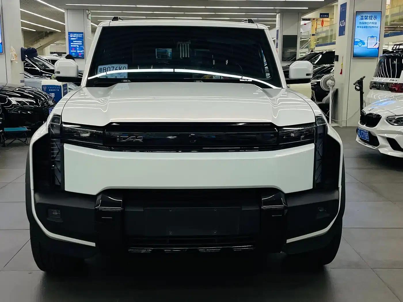 iCAR 03T 2024 Model 520km Two-Wheel Drive Long Range Version — миниатюра 2