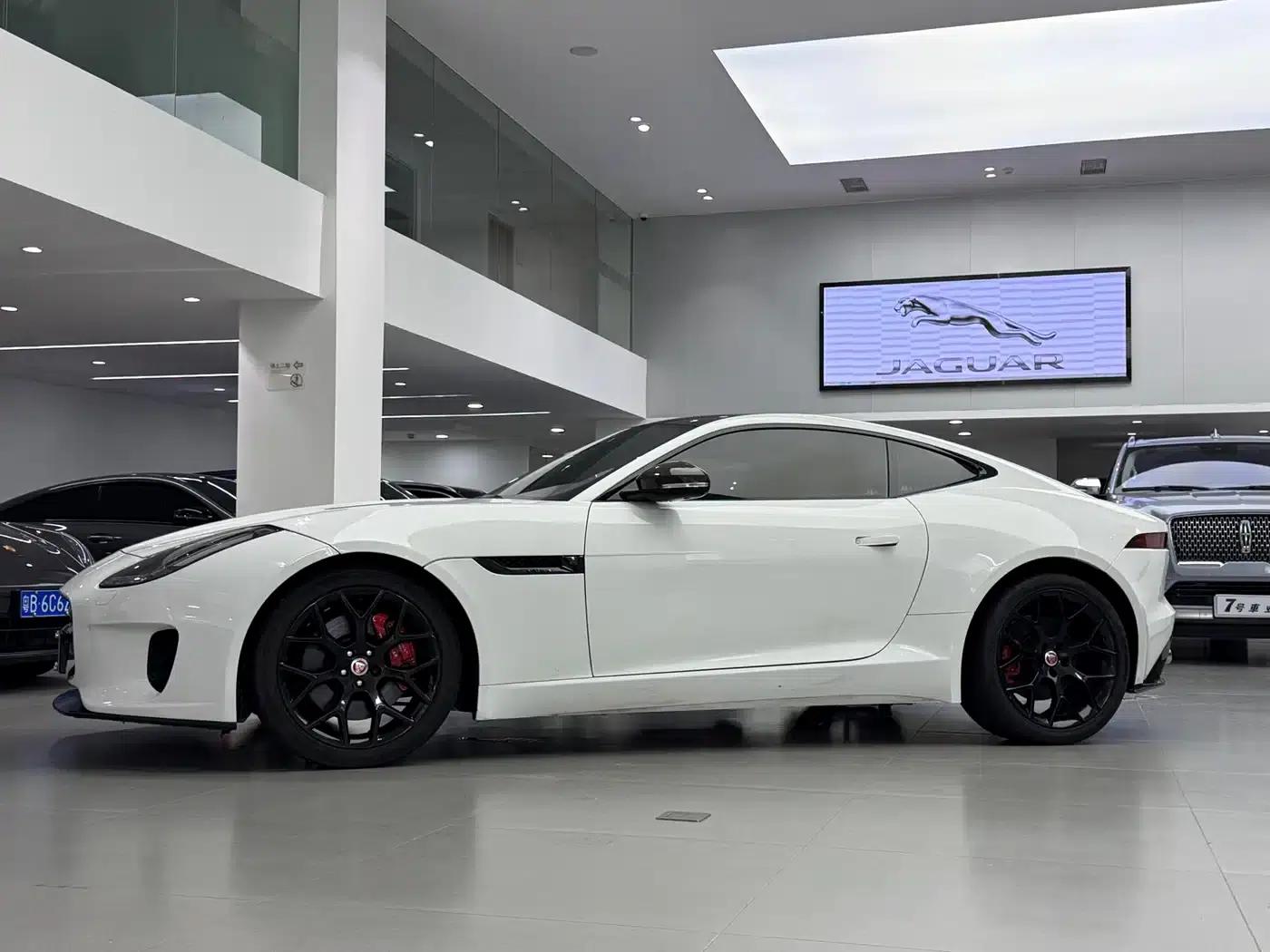 Jaguar F-TYPE 2018 3.0 SC Hardtop — миниатюра 6