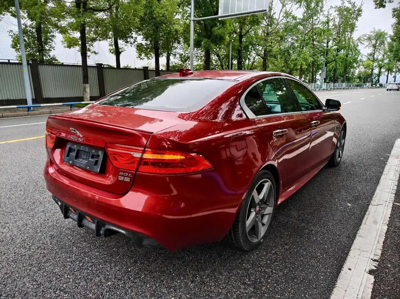 Jaguar XE 2015 2.0T 200PS R-Sport — миниатюра 9
