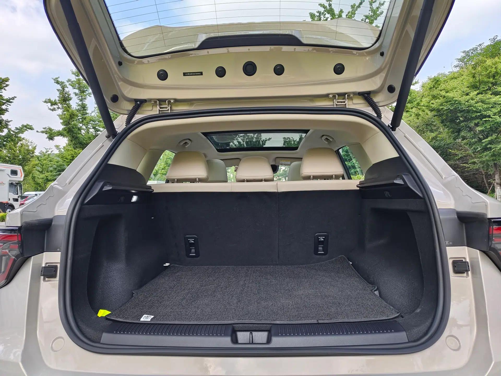 MG ES5 2025 525max Rear-Drive Intelligent Driving Version — миниатюра 31