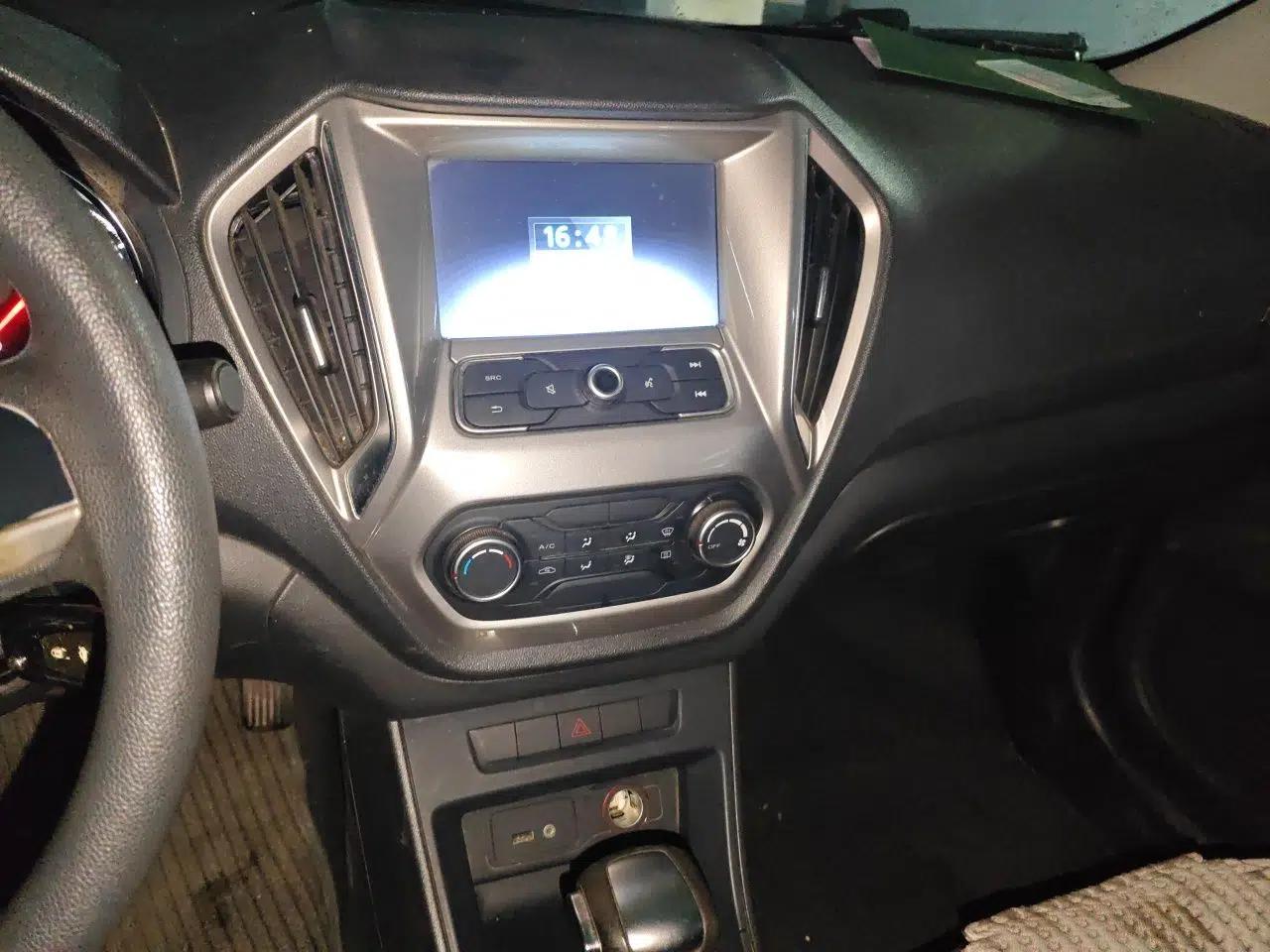 MG GT 2016 1.5L Automatic Value-Added Luxury Edition — миниатюра 13