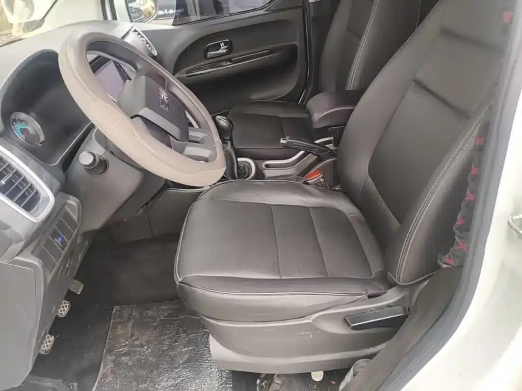 Golden Lion M Classic 2023 Model 1.5L Touring Lion Bus (5/6/7 Seats) — миниатюра 15