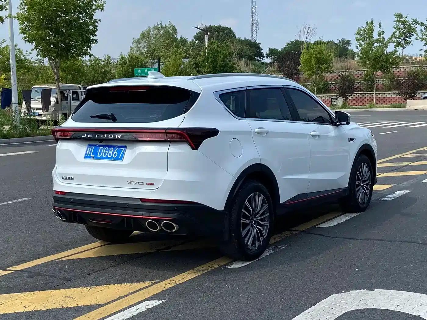 Jetour X70 PRO 2023 1.5T DCT Comfort Edition 7-seater — миниатюра 16