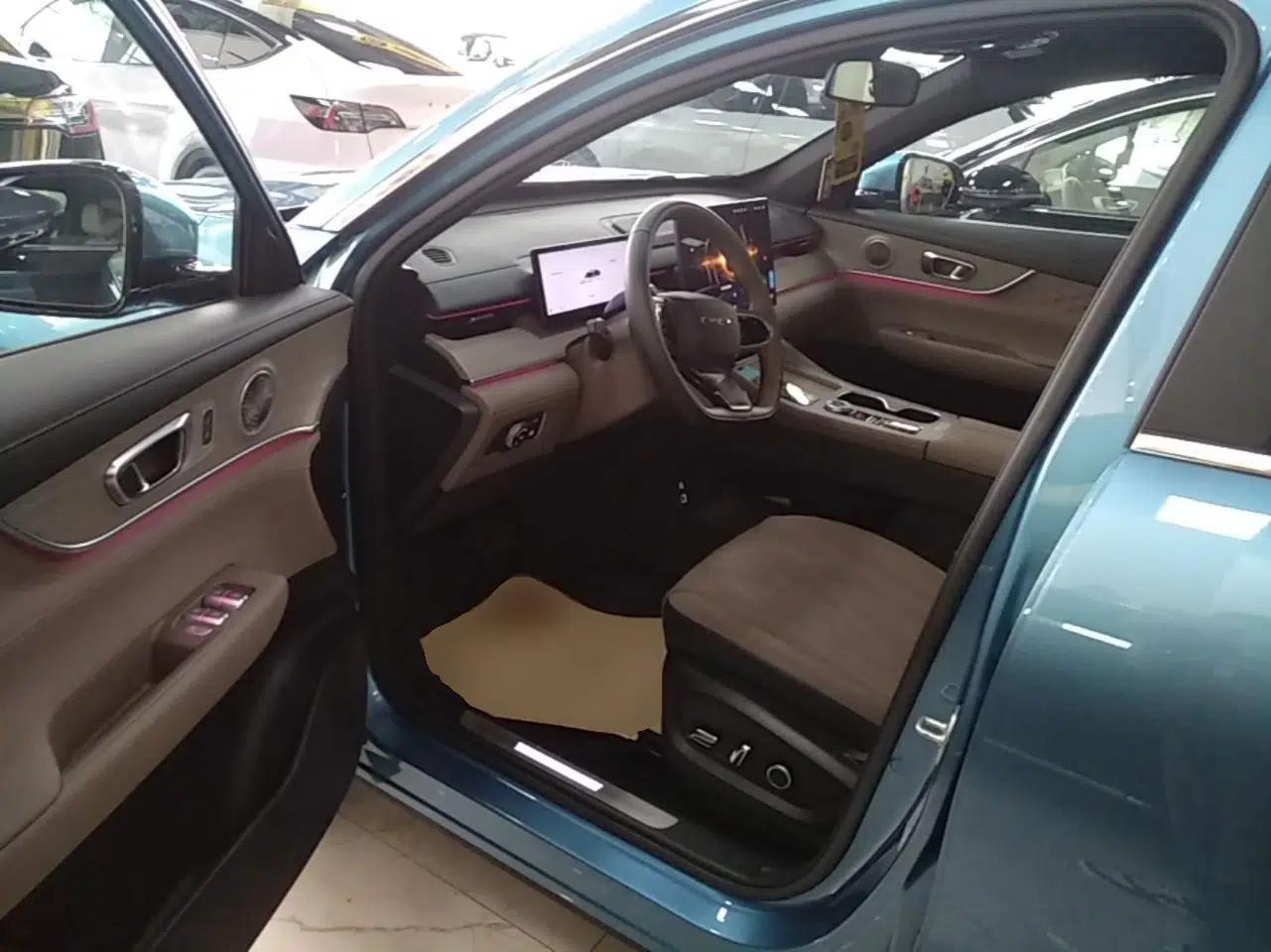 Chery Tiggo 8 PLUS C-DM 2025 1.5T 116 km Prestige Version 5 Seats — миниатюра 17