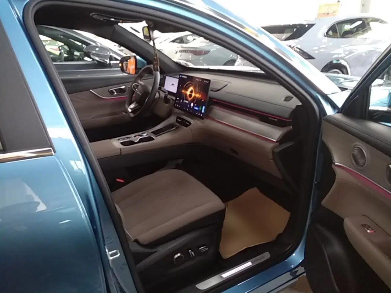 Chery Tiggo 8 PLUS C-DM 2025 1.5T 116 km Prestige Version 5 Seats — миниатюра 19