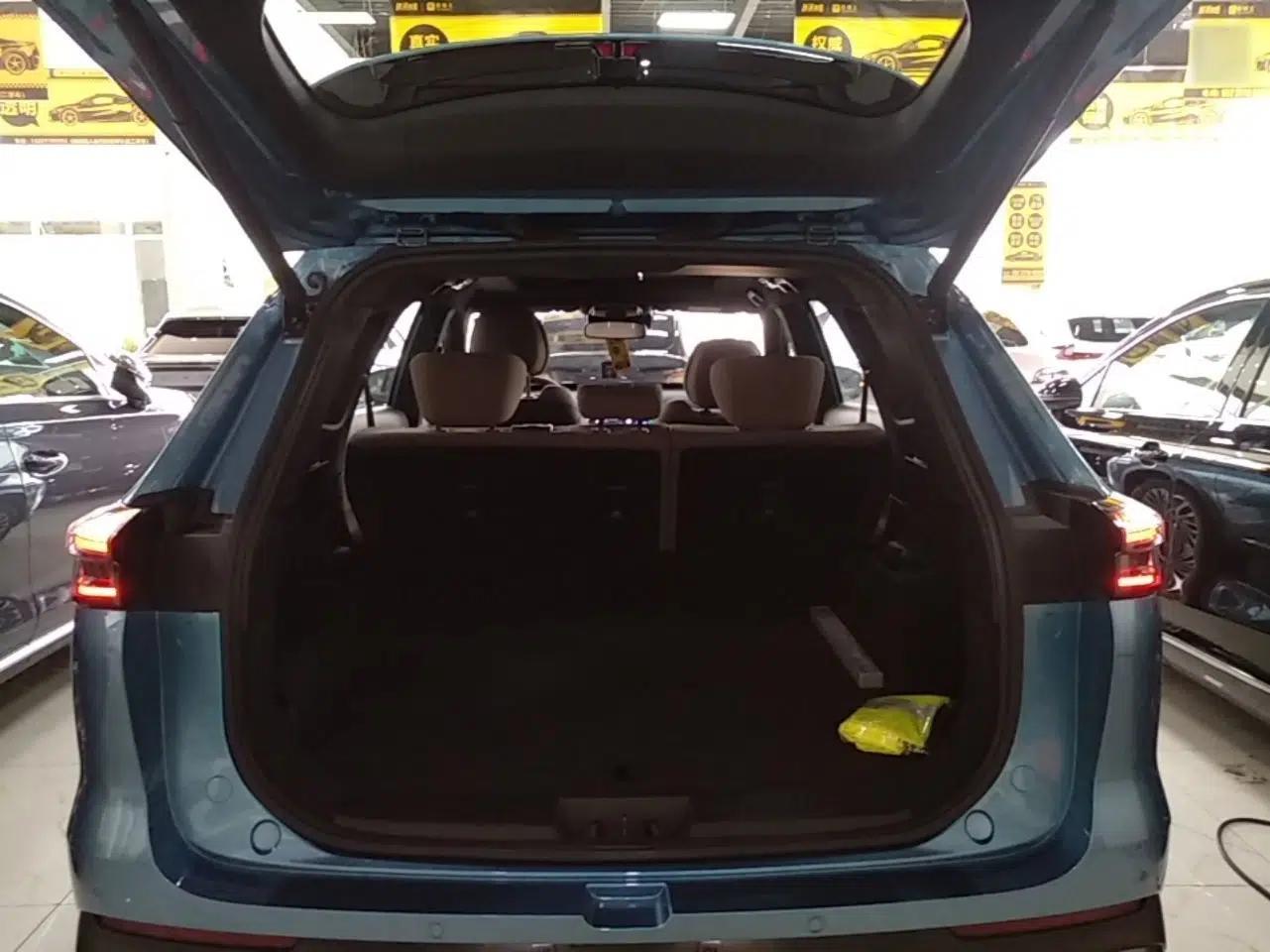Chery Tiggo 8 PLUS C-DM 2025 1.5T 116 km Prestige Version 5 Seats — миниатюра 22