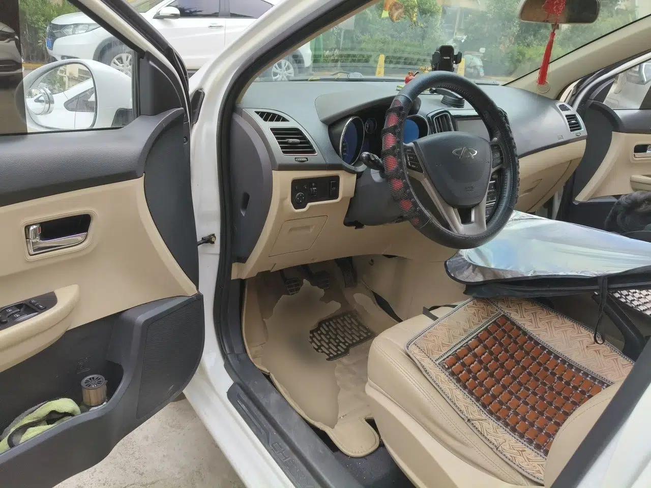Chery E3 2013 1.5L Manual ZhiShang Model — миниатюра 16
