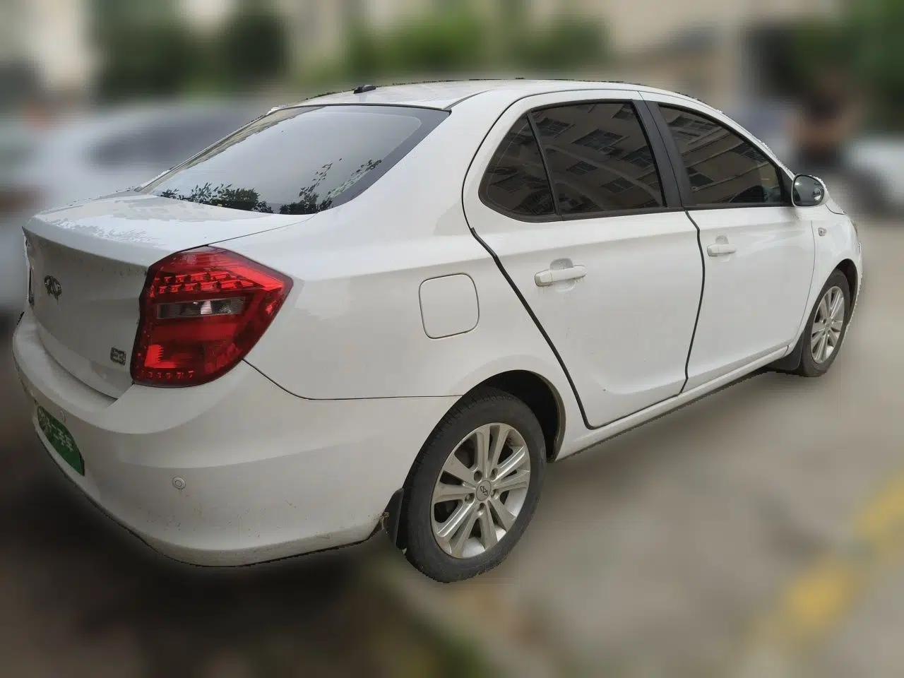 Chery E3 2013 1.5L Manual ZhiShang Model — миниатюра 6