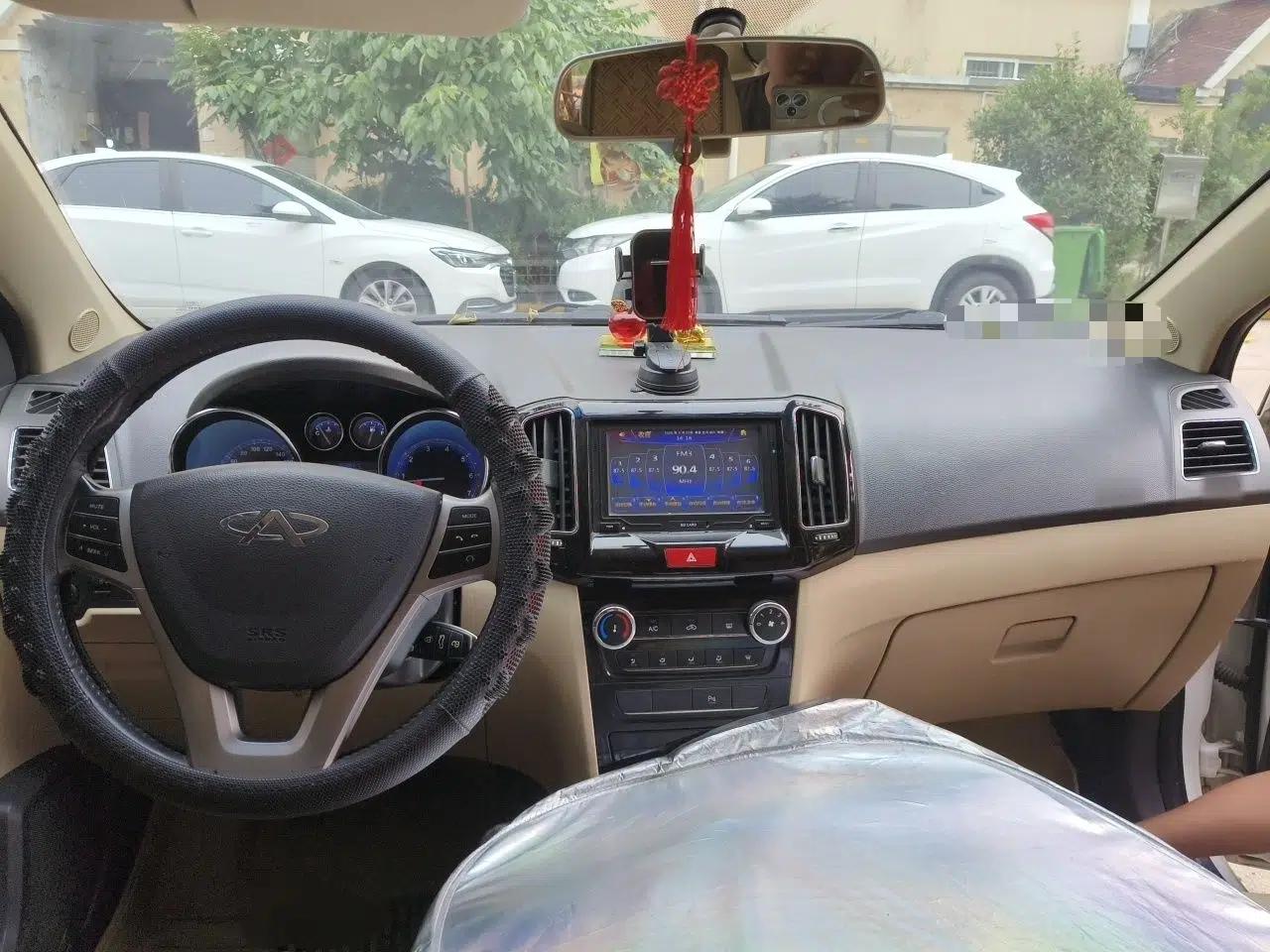 Chery E3 2013 1.5L Manual ZhiShang Model — миниатюра 9