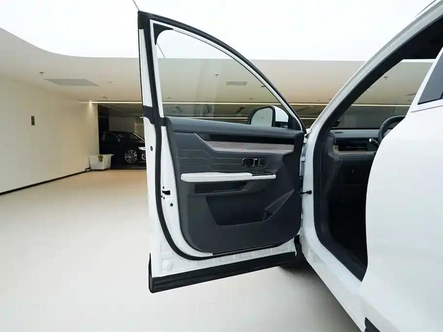 Jetour Mountain & Sea L6 2024 1.5TD DHT ULTRA — миниатюра 16