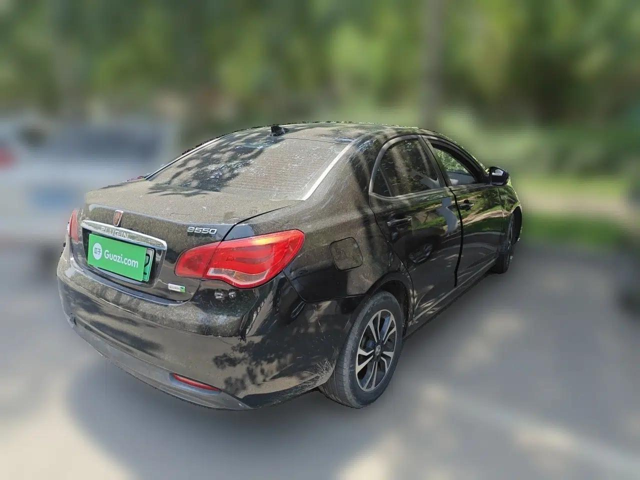 Roewe e550 2016 Deluxe Edition — миниатюра 6