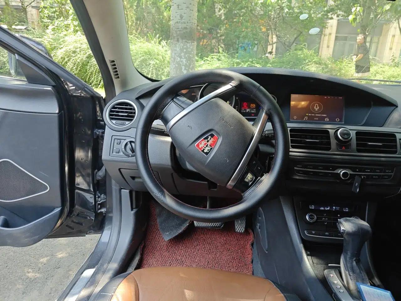 Roewe e550 2016 Deluxe Edition — миниатюра 10
